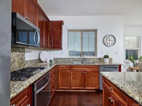 8541 Old Stonefield Chase, San Diego CA 92127