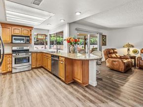 1261 La Mirada Ave, Escondido CA 92026