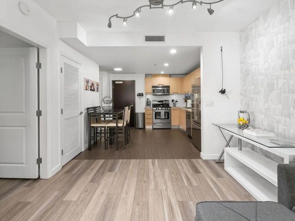 1431 Pacific Hwy 113, San Diego CA 92101