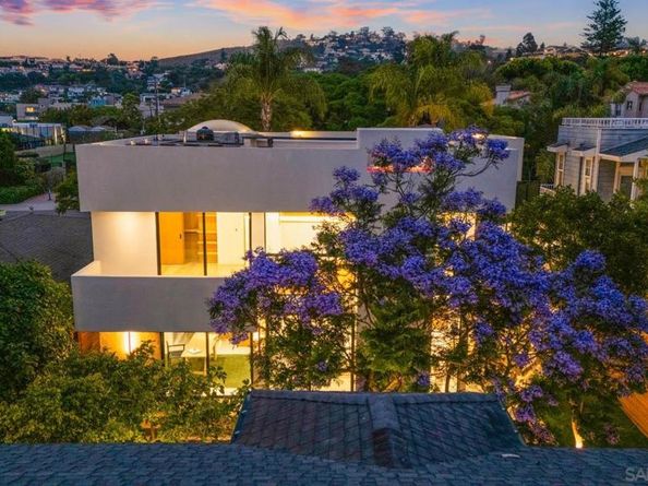 7376 Fay Ave, La Jolla CA 92037