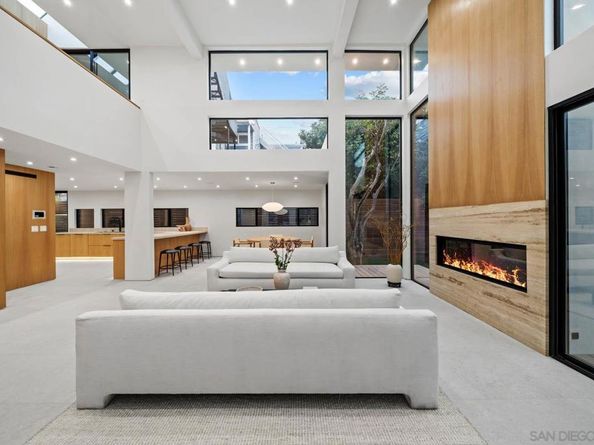 7376 Fay Ave, La Jolla CA 92037