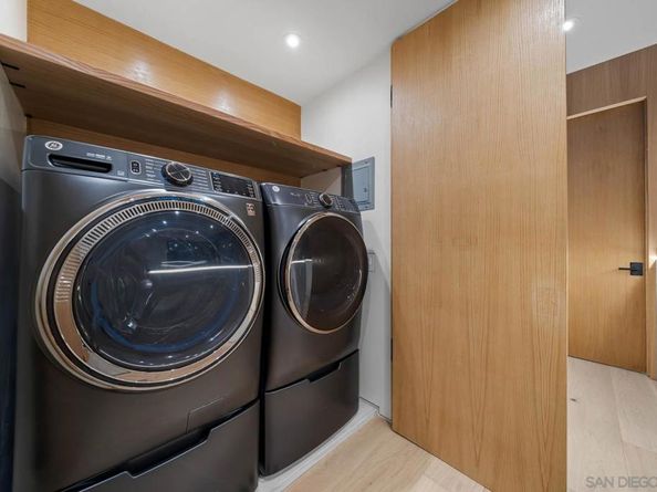 7376 Fay Ave, La Jolla CA 92037