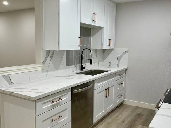 9929 Erma Rd 102, San Diego CA 92131