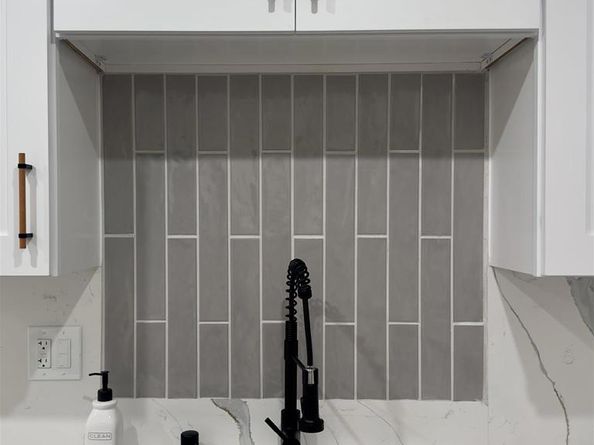 9929 Erma Rd 102, San Diego CA 92131