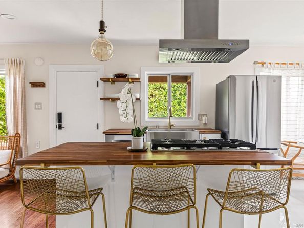 11202 Emelita, North Hollywood CA 91601