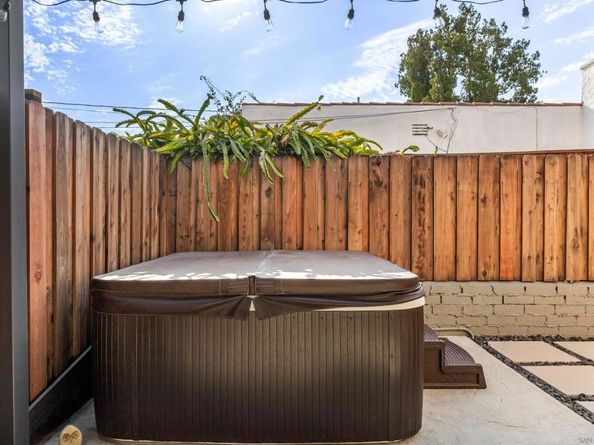 11202 Emelita, North Hollywood CA 91601