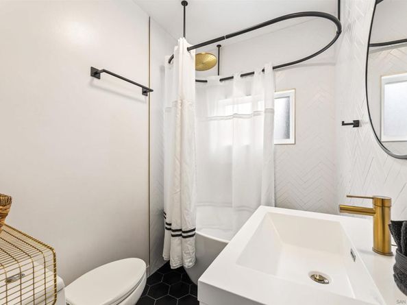 11202 Emelita, North Hollywood CA 91601