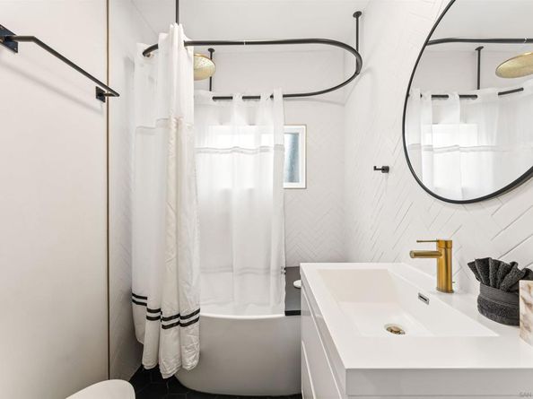 11202 Emelita, North Hollywood CA 91601