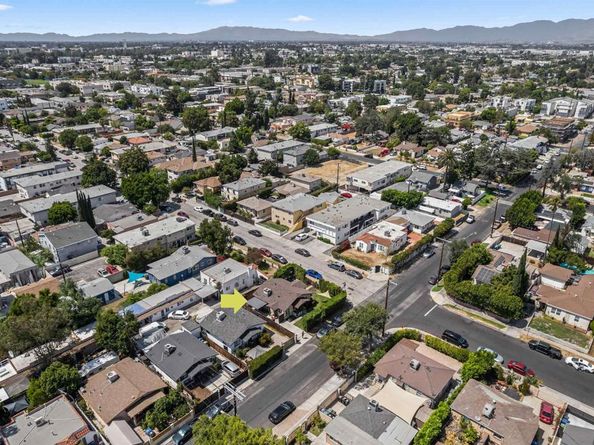 11202 Emelita, North Hollywood CA 91601