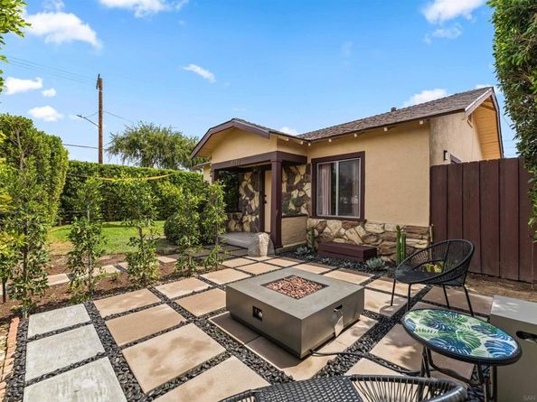 11202 Emelita, North Hollywood CA 91601