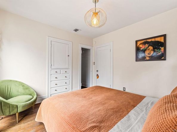 11202 Emelita, North Hollywood CA 91601