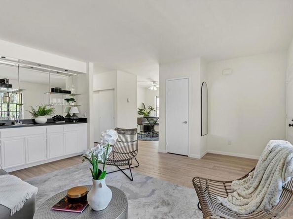 4245 Asher St 64, San Diego CA 92110