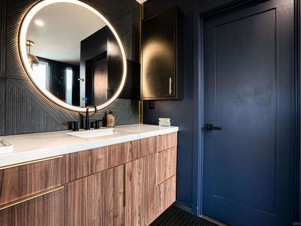 2945 47 B St, San Diego CA 92102