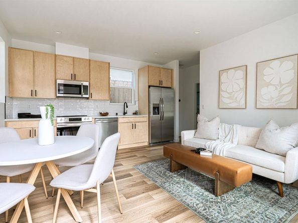 2945 47 B St, San Diego CA 92102