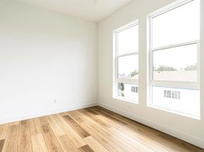 2945 47 B St, San Diego CA 92102