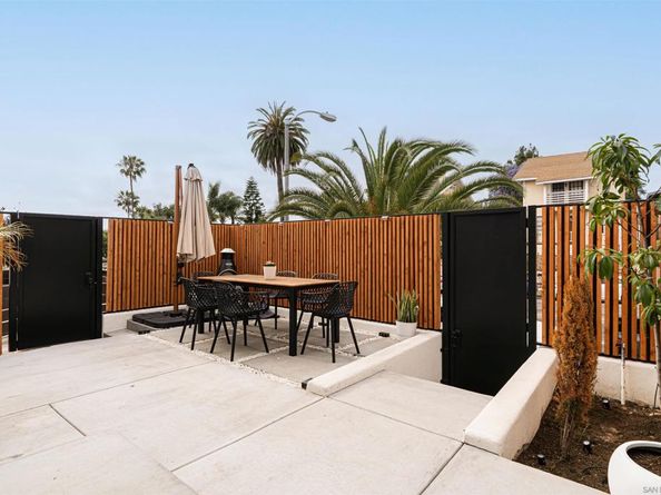 2945 47 B St, San Diego CA 92102