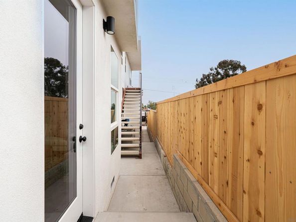 2945 47 B St, San Diego CA 92102