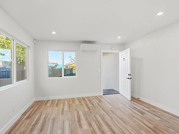 4542 Polk Ave, San Diego CA 92105