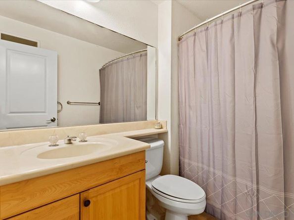 2950 Broadway 16, San Diego CA 92102