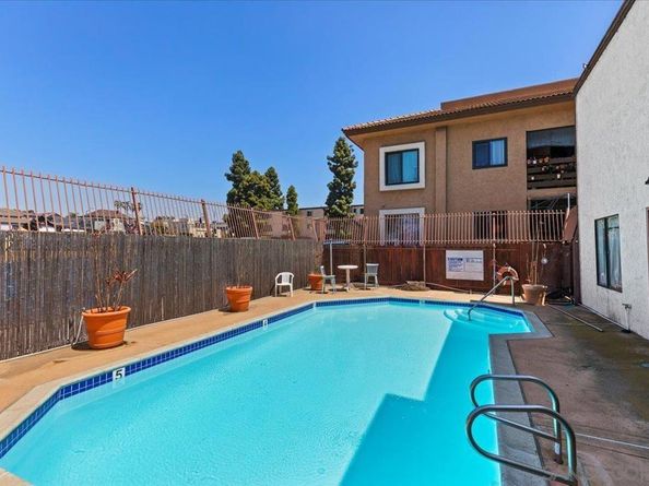 2950 Broadway 16, San Diego CA 92102