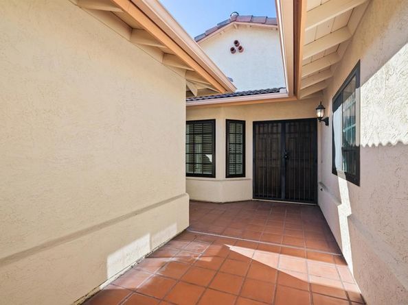 18113 Calle Estepona, San Diego CA 92128