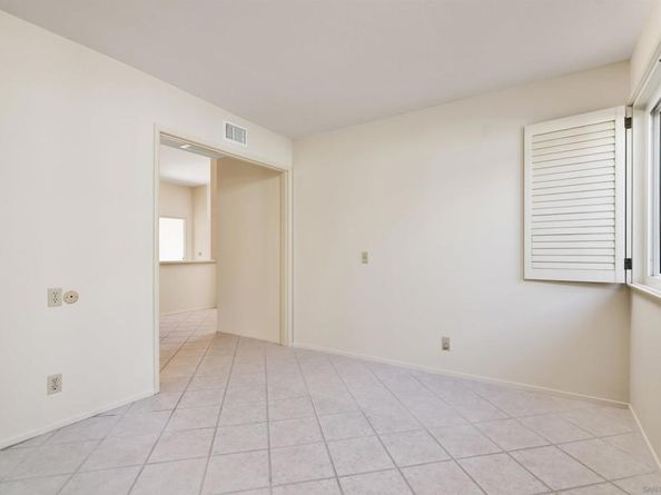 18113 Calle Estepona, San Diego CA 92128