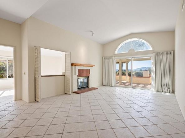 18113 Calle Estepona, San Diego CA 92128