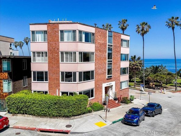 8040 Girard Ave 1, La Jolla CA 92037