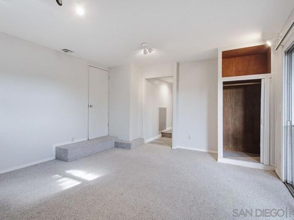 6121 La Pintura, La Jolla CA 92037