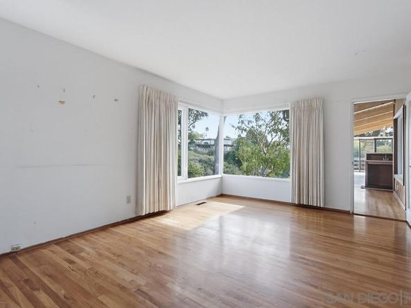 6121 La Pintura, La Jolla CA 92037