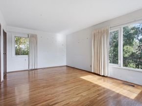 6121 La Pintura, La Jolla CA 92037