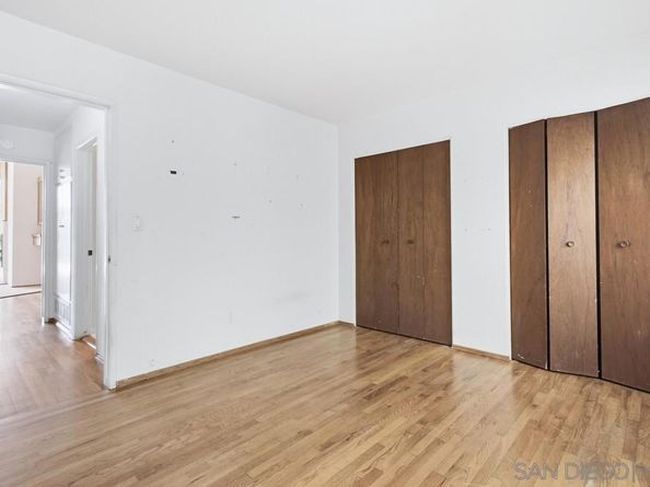 6121 La Pintura, La Jolla CA 92037