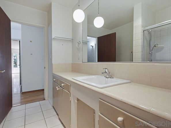 6121 La Pintura, La Jolla CA 92037