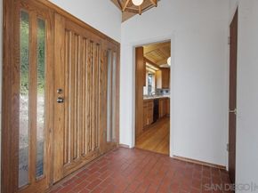 6121 La Pintura, La Jolla CA 92037