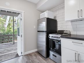 6121 La Pintura, La Jolla CA 92037