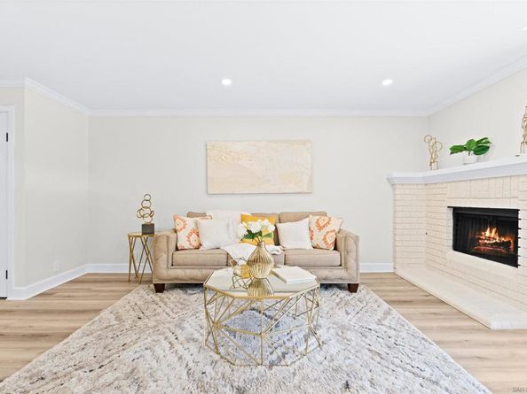 8870 Villa La Jolla Dr 210, La Jolla CA 92037