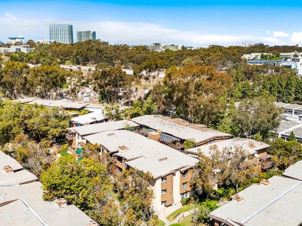 8870 Villa La Jolla Dr 210, La Jolla CA 92037