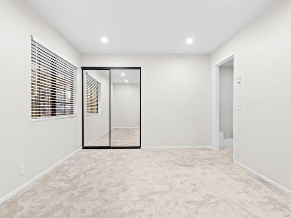 8870 Villa La Jolla Dr 210, La Jolla CA 92037