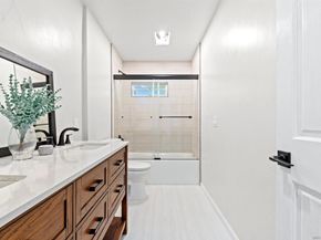 8870 Villa La Jolla Dr 210, La Jolla CA 92037