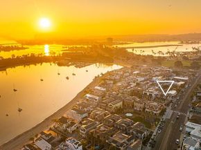 807 Santa Barbara Pl, San Diego CA 92109