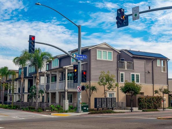 807 Santa Barbara Pl, San Diego CA 92109