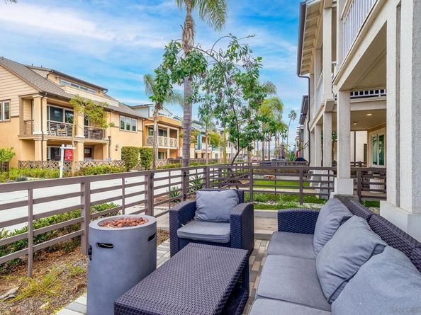 807 Santa Barbara Pl, San Diego CA 92109