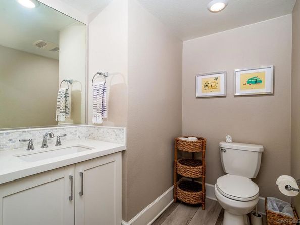 807 Santa Barbara Pl, San Diego CA 92109