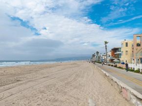 807 Santa Barbara Pl, San Diego CA 92109