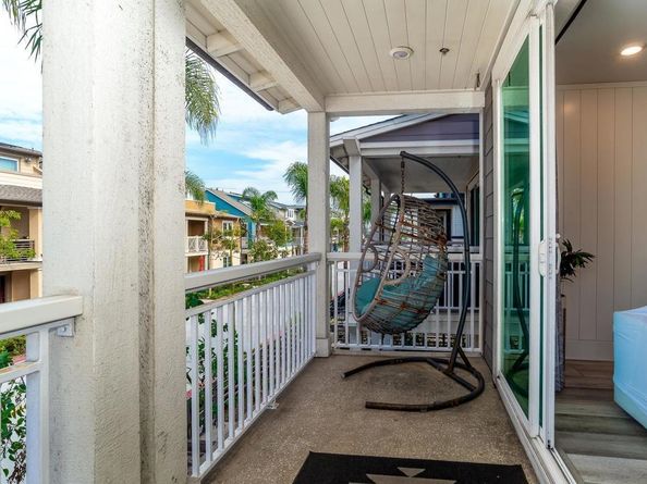 807 Santa Barbara Pl, San Diego CA 92109