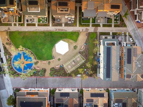 807 Santa Barbara Pl, San Diego CA 92109