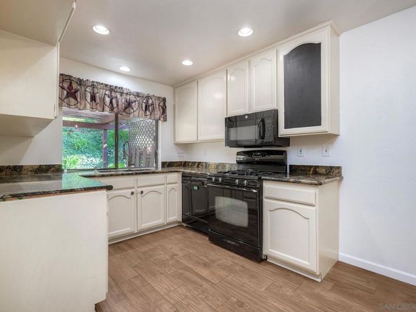 2032 David Dr, Escondido CA 92026