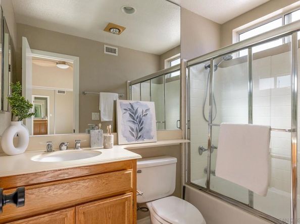 4064 Front St 2, San Diego CA 92103