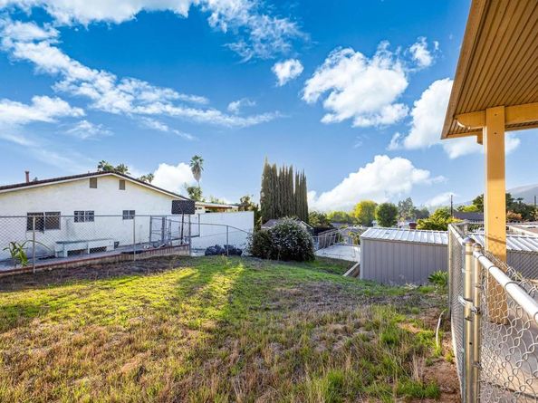 7948 Shalamar Dr, El Cajon CA 92021