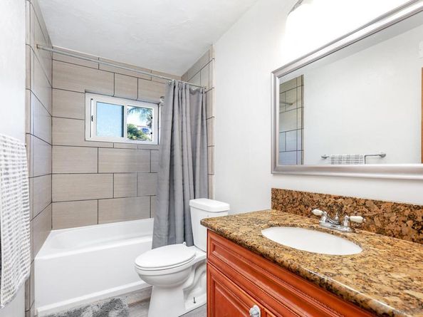 7948 Shalamar Dr, El Cajon CA 92021